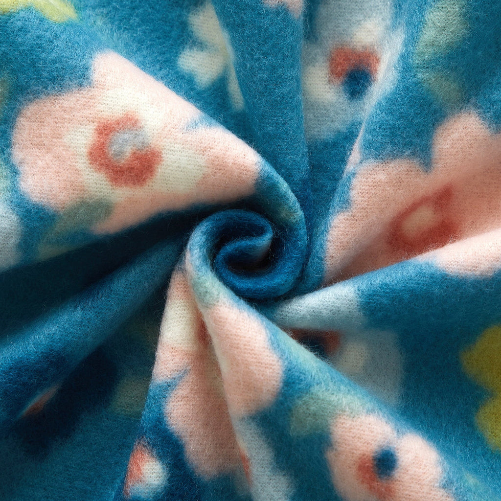 Cozy Fleece Throw Blanket Delightful Floral 50" x 60", All Ages
