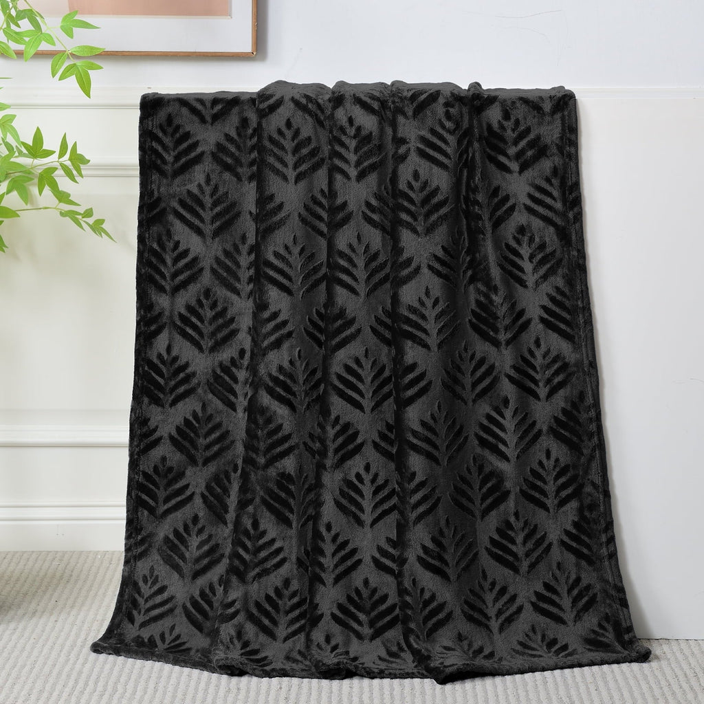 Fleece Throw Blanket for Couch, Leaves Pattern Super Soft and Cozy Blankets, Plush Fuzzy Lightweight, Black, 50"x60"