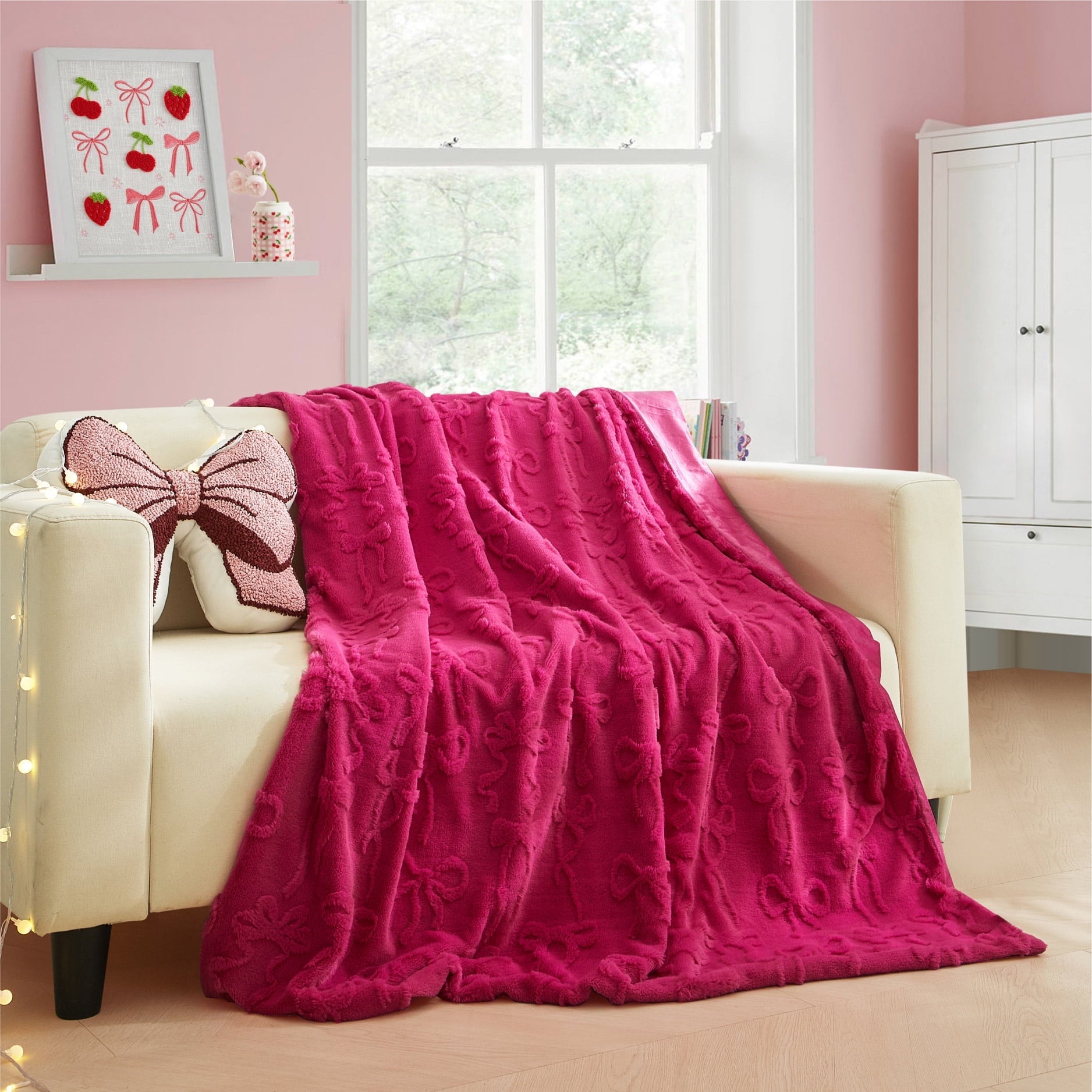 Gen Z 50" x 60"Carved Bow Faux Fur Throw