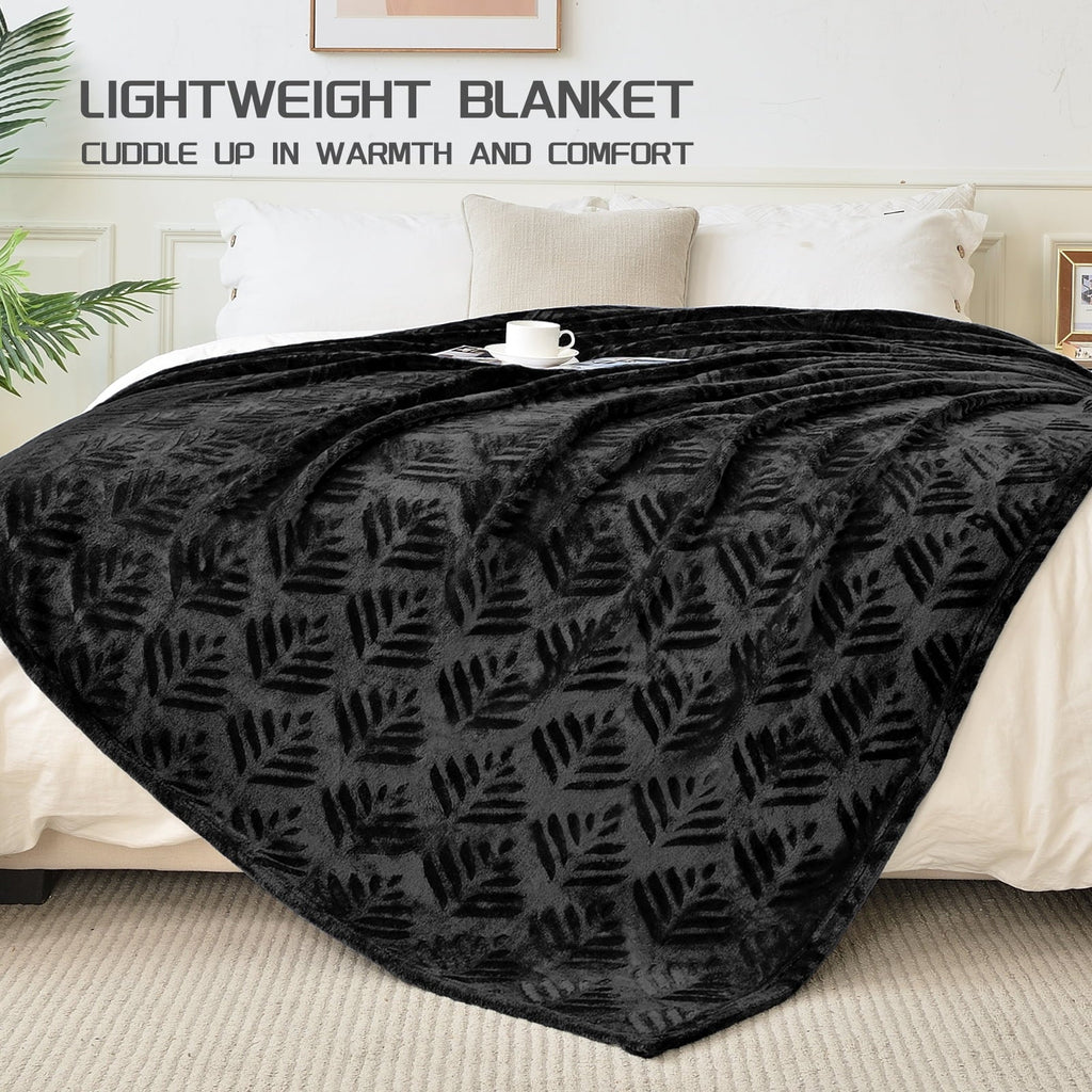 Fleece Throw Blanket for Couch, Leaves Pattern Super Soft and Cozy Blankets, Plush Fuzzy Lightweight, Black, 50"x60"