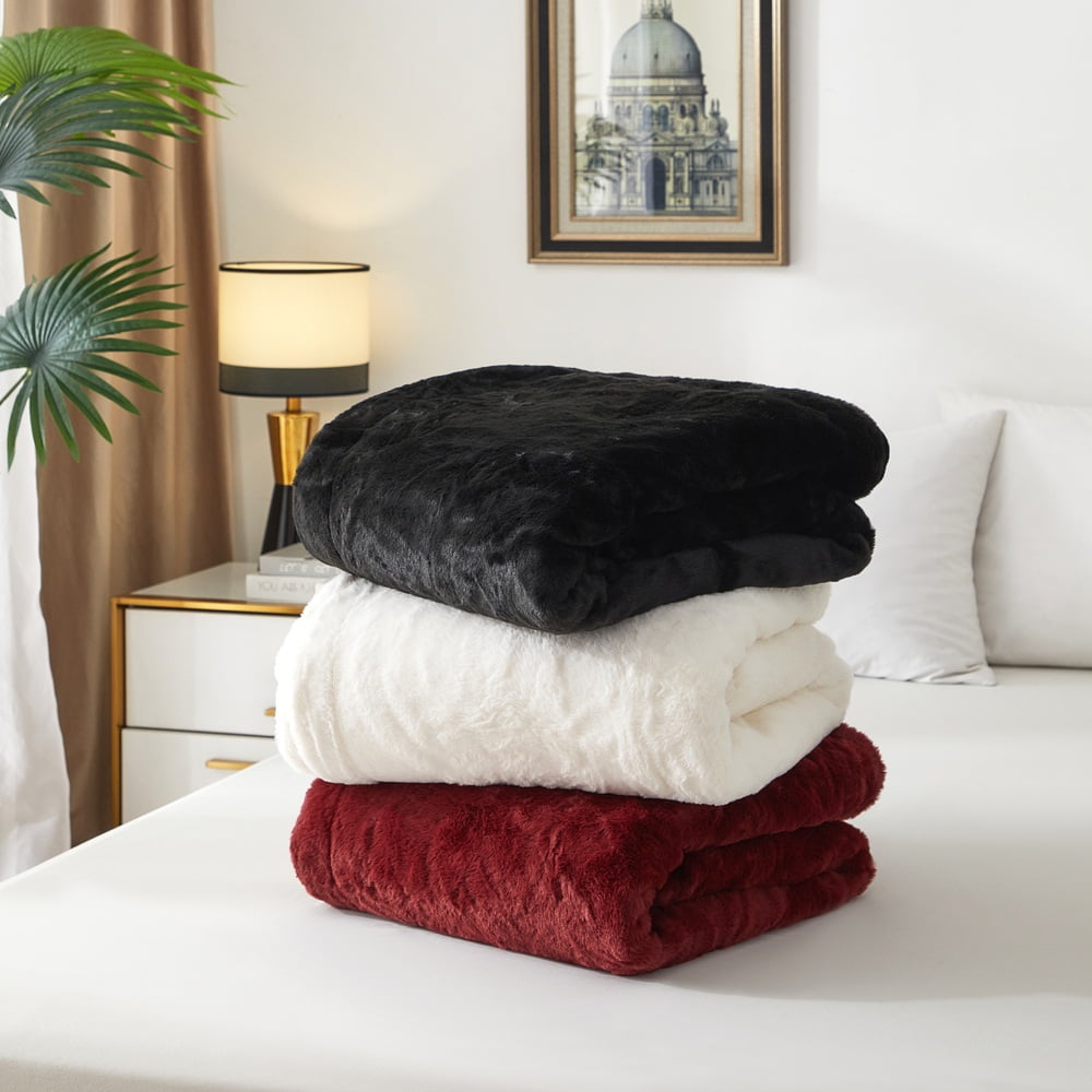 Cozy Faux Fur Super Soft luxury Blanket, Full/Queen, Luscious Merlot