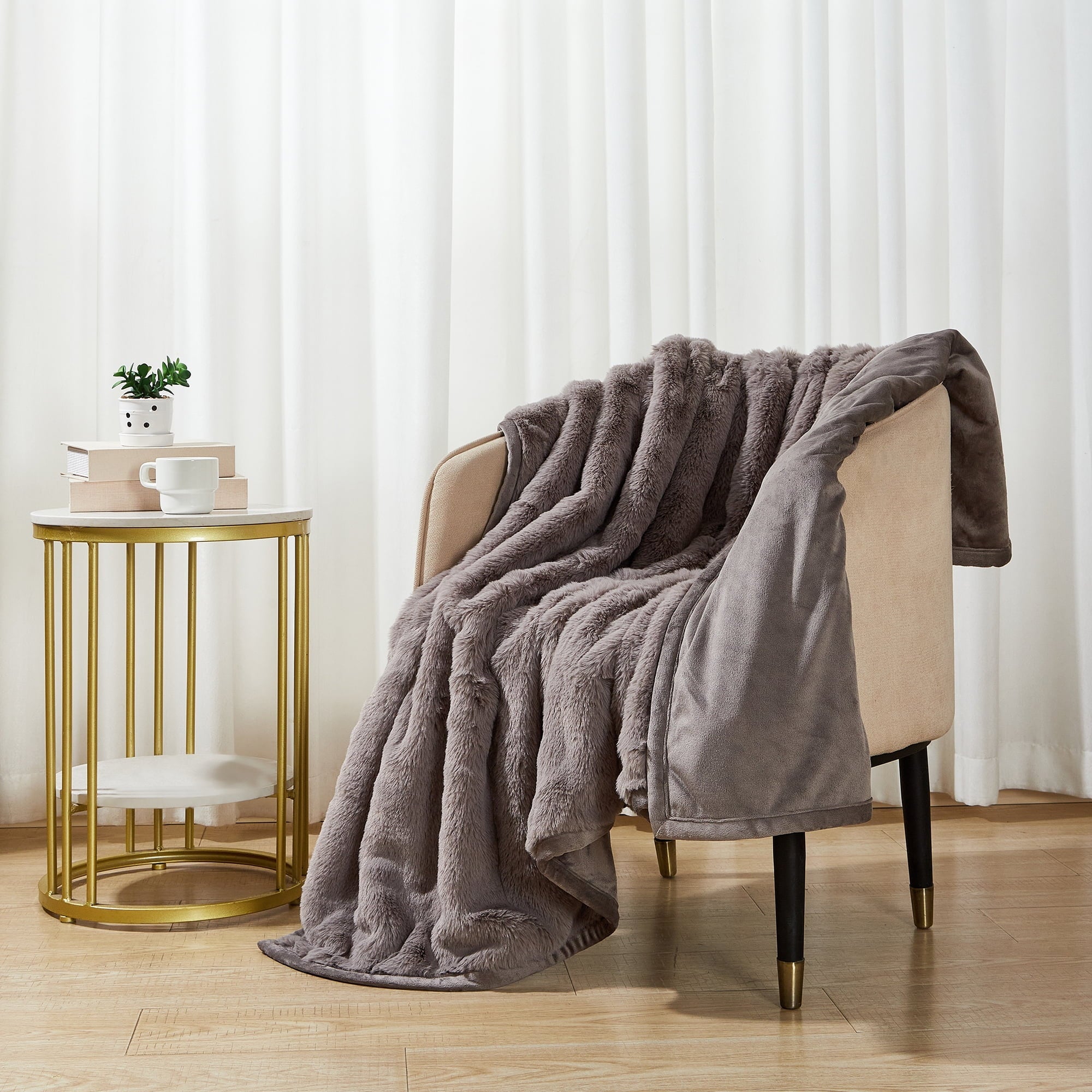 Grey Faux Fur Ultra Soft Luxury Oversized Throw Blanket 50" x 72", Grey Bisque