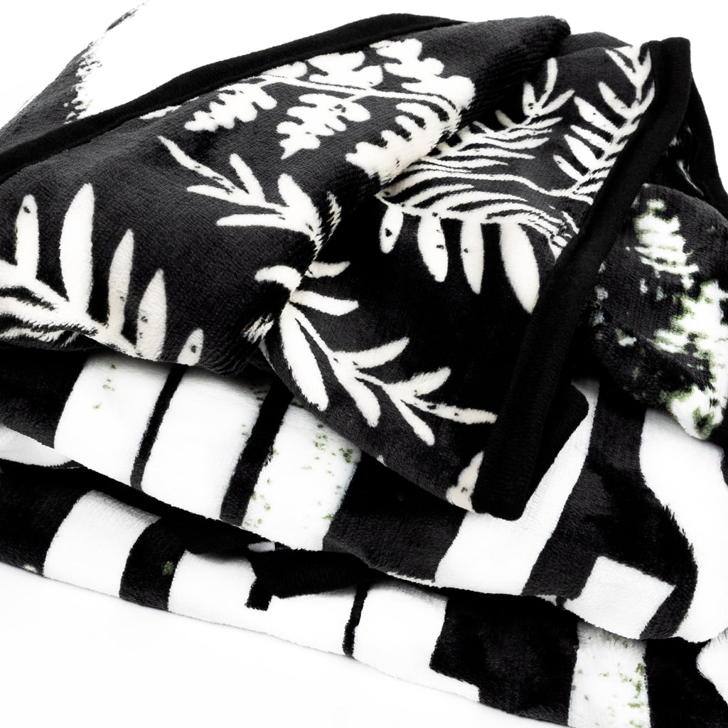 Black and White Polyester Throw Blanket, 50" X 60"