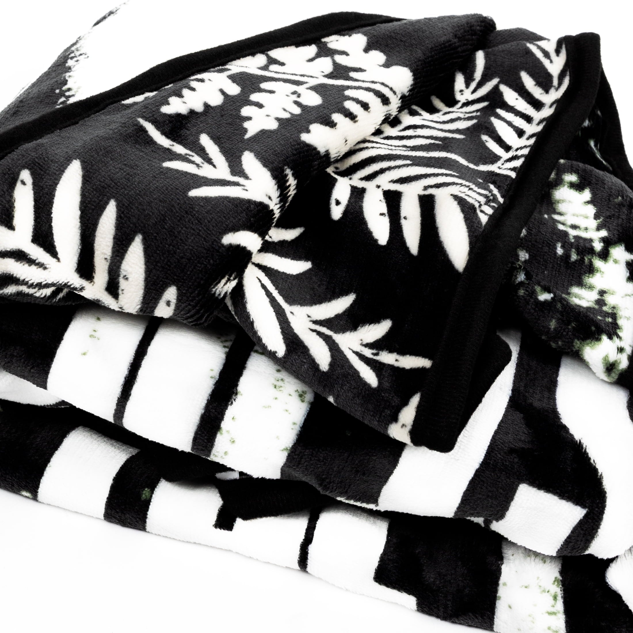 Black and White Polyester Throw Blanket, 50" X 60"